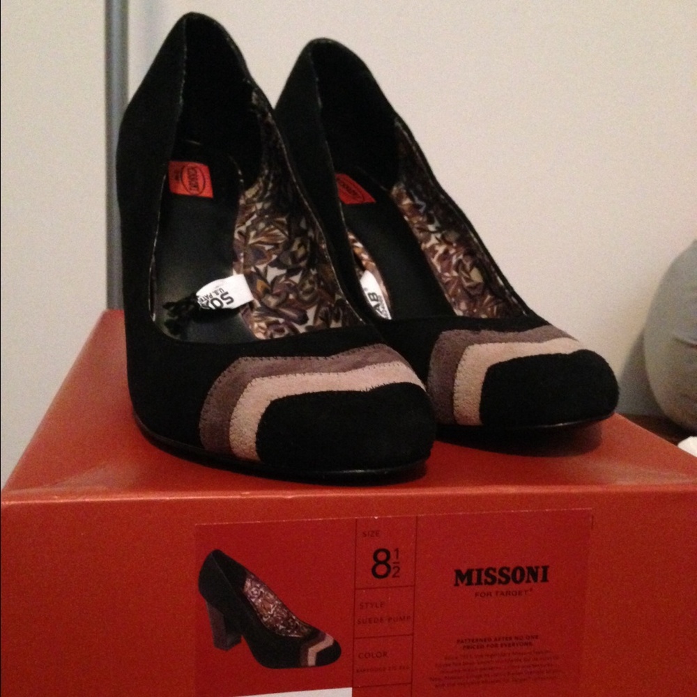 Missoni Women's Black and Tan Heels
